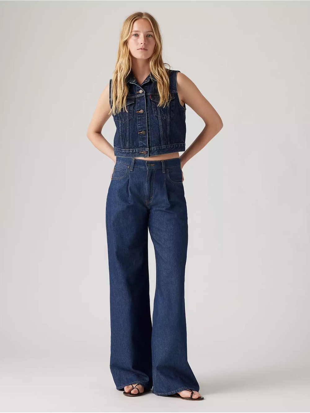 Levi’s Baggy Dad Wide Leg Jeans in Dark Wash